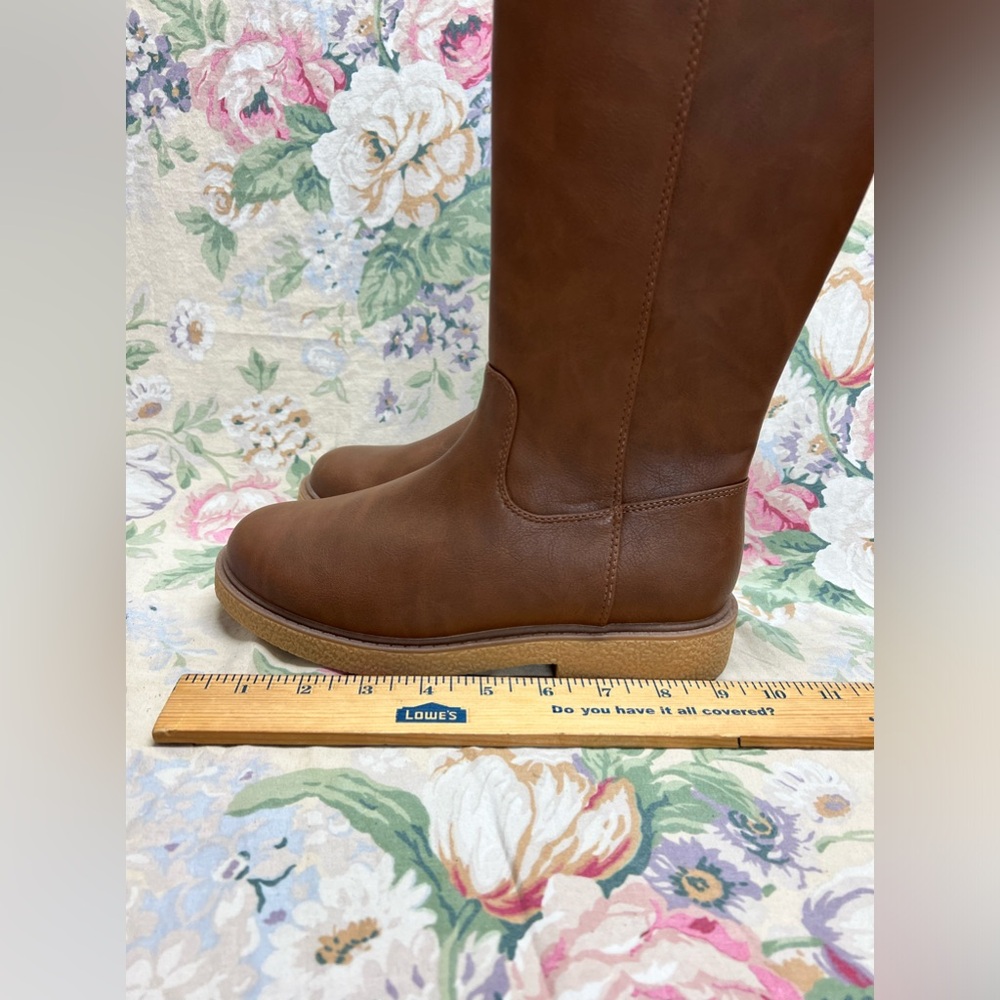 Tall boots - Picture 8 of 10